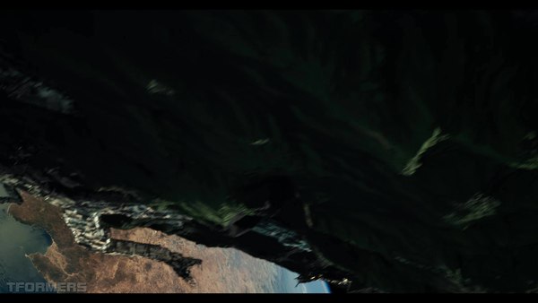 Transformers The Last Knight Theatrical Trailer HD Screenshot Gallery 062 (62 of 788)